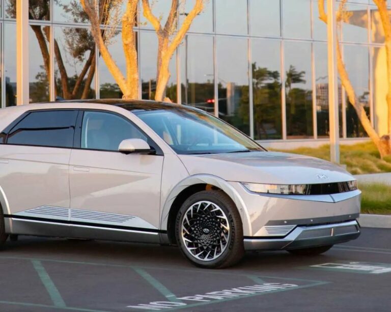 mobil listrik 200 jutaan