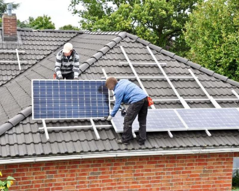 estimasi biaya pemasangan solar panel