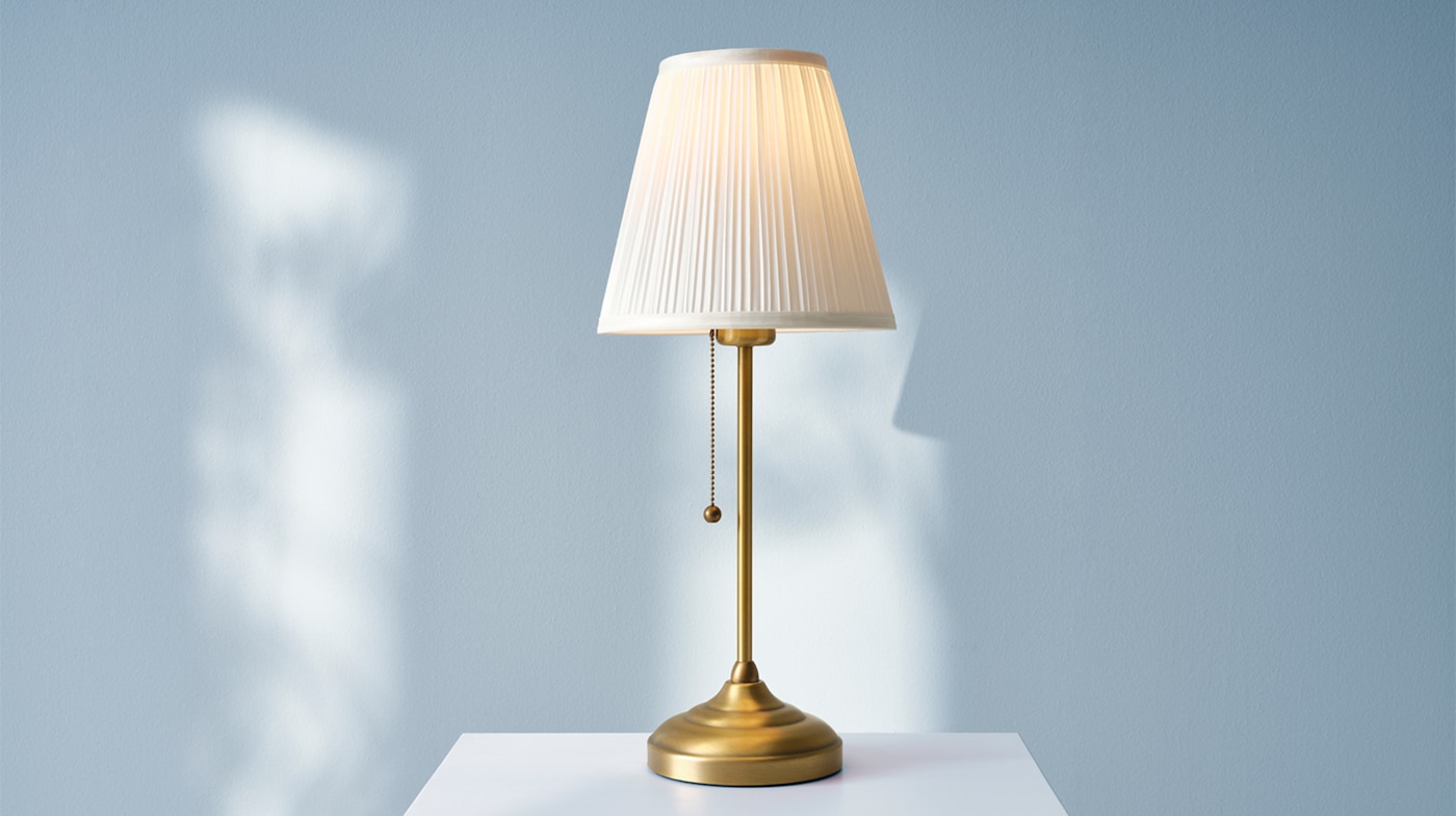 Salah Pilih Lampu Tidur di Meja Berakibat Insomnia