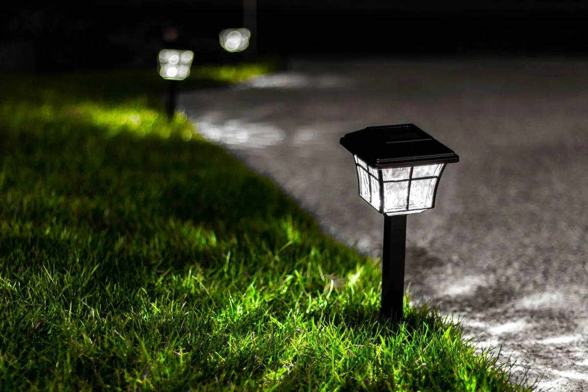8 Jenis Lampu di Taman untuk Menambah Estetika Taman